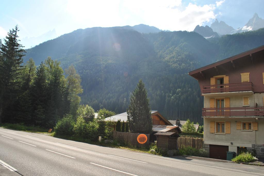 Fleur Des Neiges Hostel Chamonix Buitenkant foto
