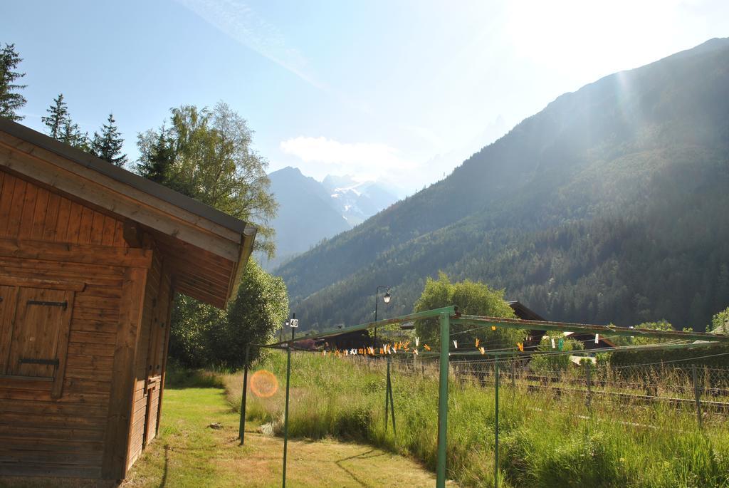 Fleur Des Neiges Hostel Chamonix Buitenkant foto