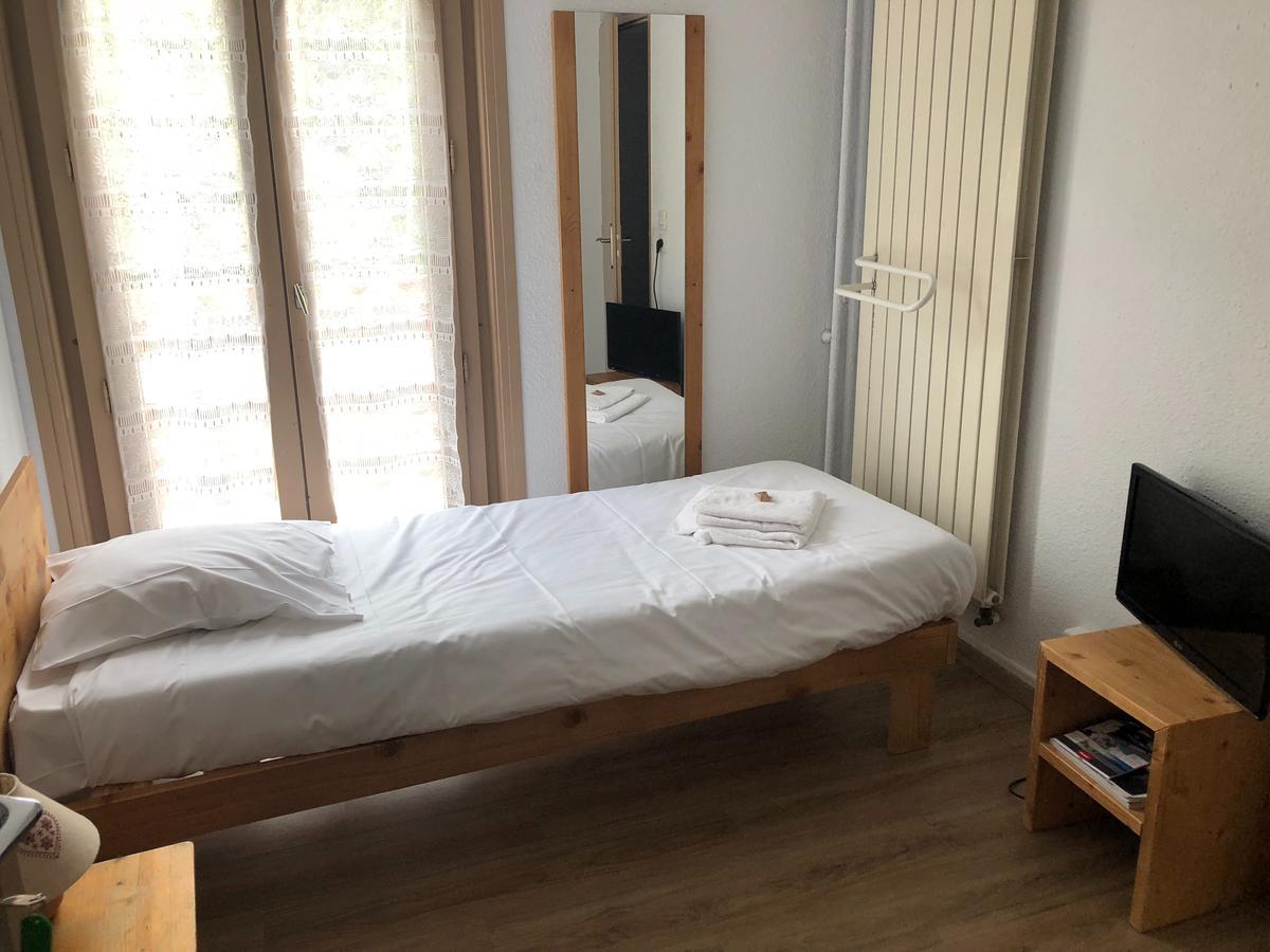 Fleur Des Neiges Hostel Chamonix Buitenkant foto